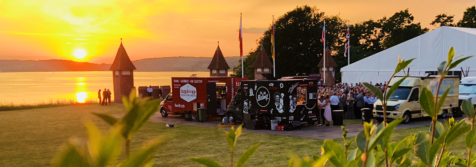 Foodtruck Catering mit mobiler Speisenausgabe für Veranstaltungen