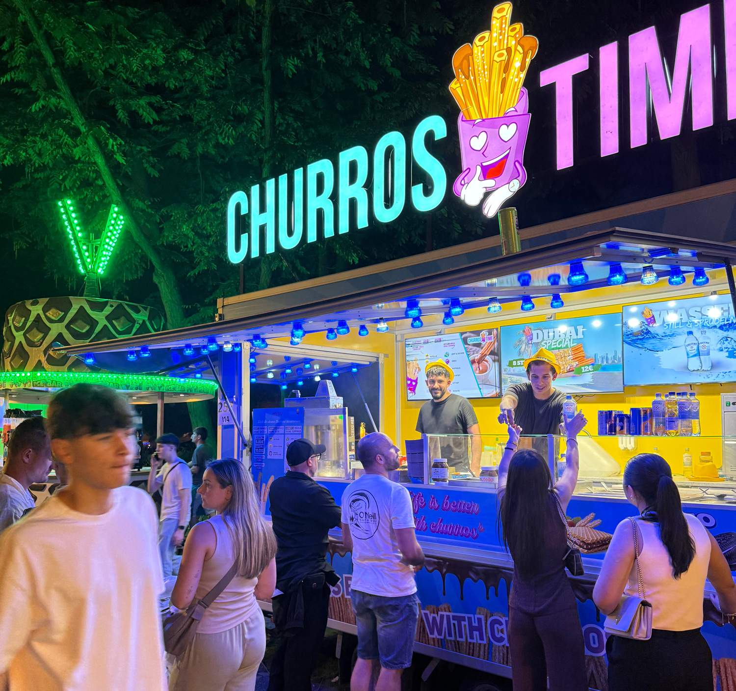 Außenansicht von Churros als Churros-Stand mit süßem Streetfood